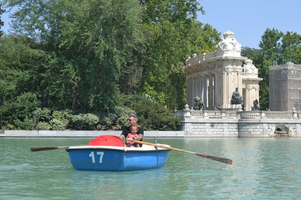 El Retiro Park with kids