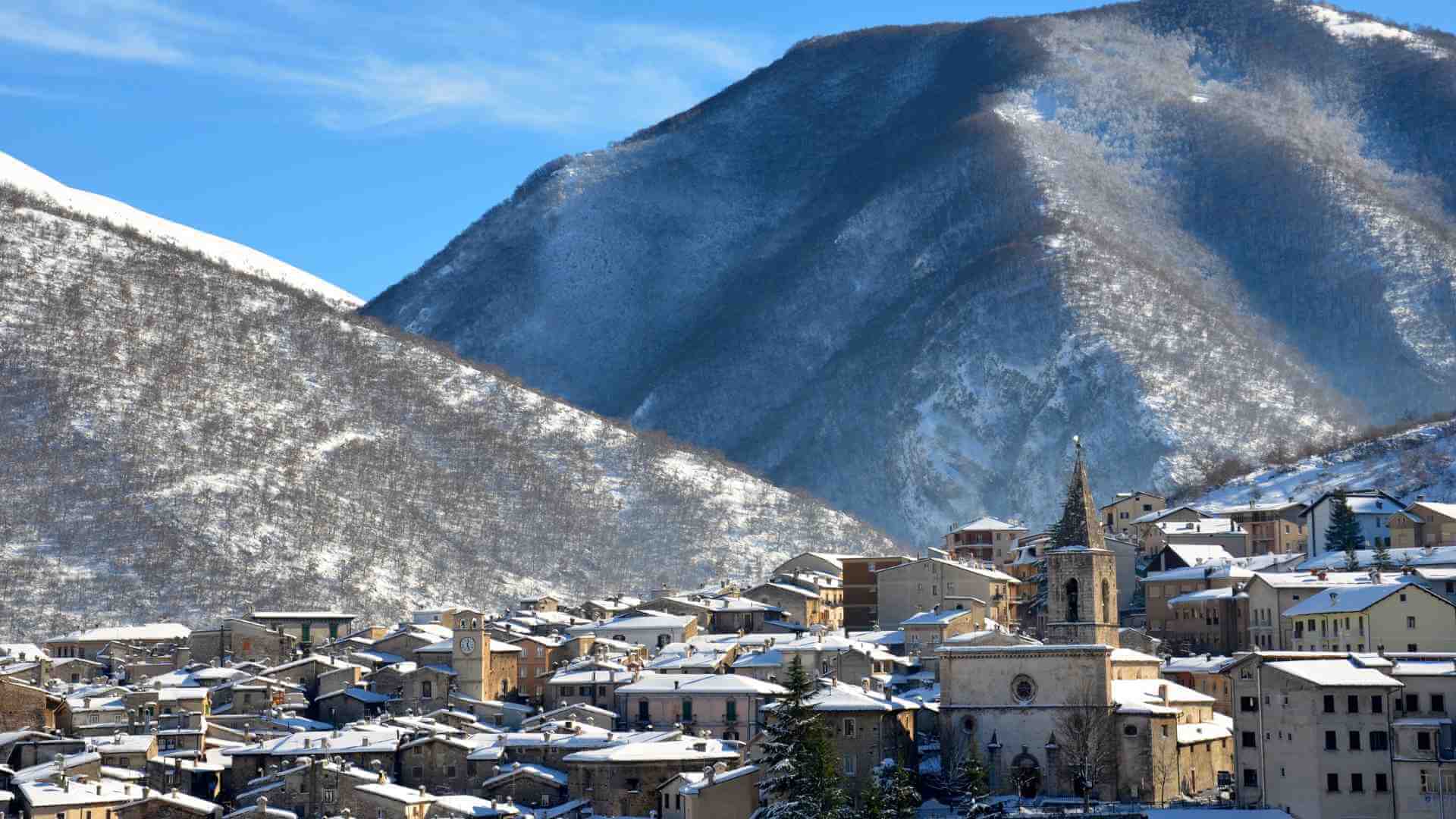 Lake Scanno with kids: UFOs and legends 2 Miniwanderlust Team Lake Scanno with kids